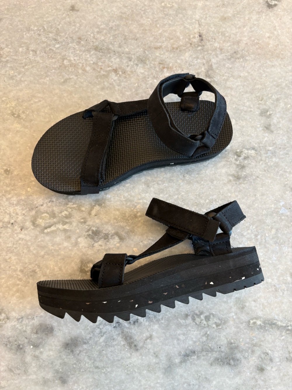 Teva Black Platform Universal Strappy Sandals size 7